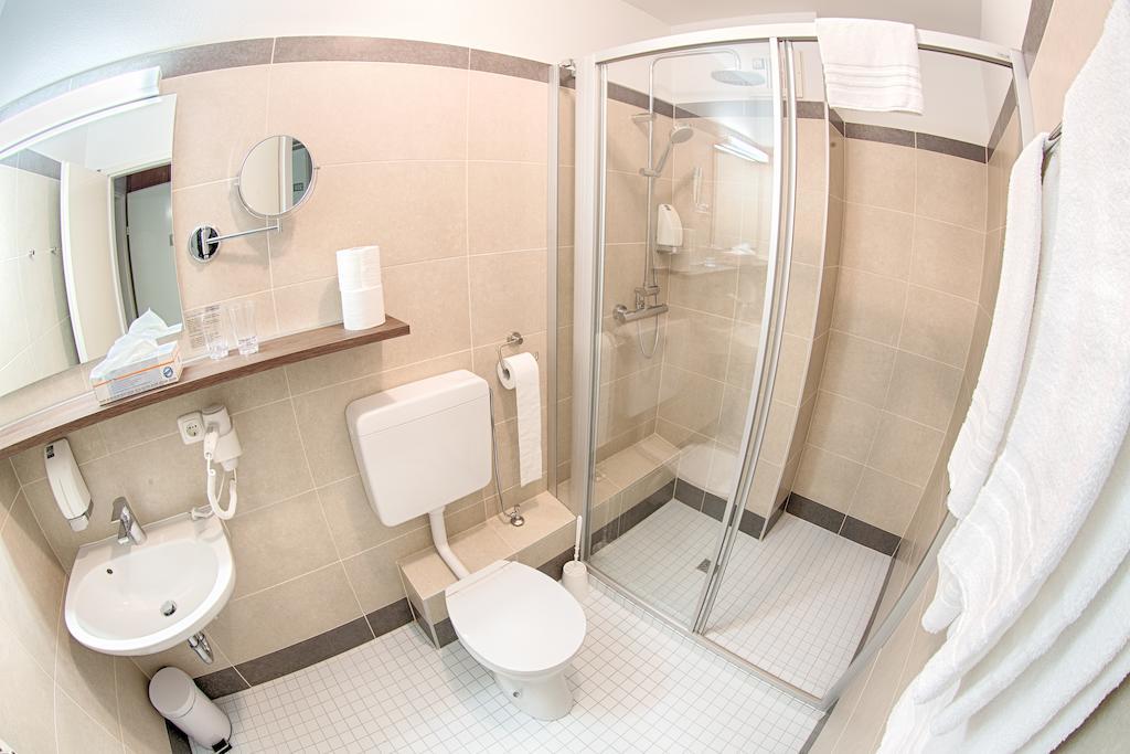 Fruehstueckshotel Waldbauer バート・シャラーバッハ 部屋 写真
